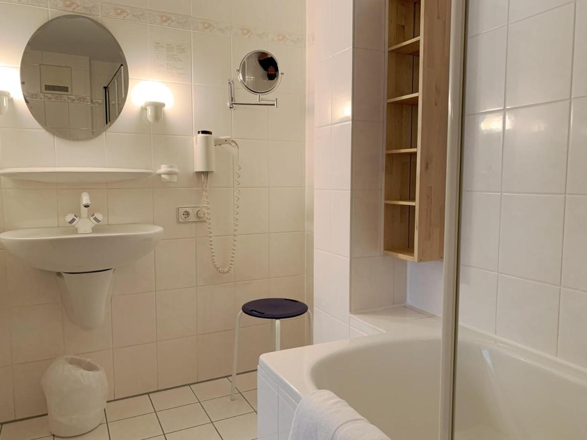Landhotel Untere Kapfenhardter Muehle Unterreichenbach Екстер'єр фото