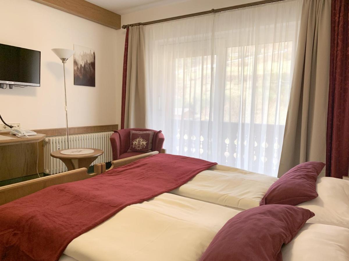 Landhotel Untere Kapfenhardter Muehle Unterreichenbach Екстер'єр фото